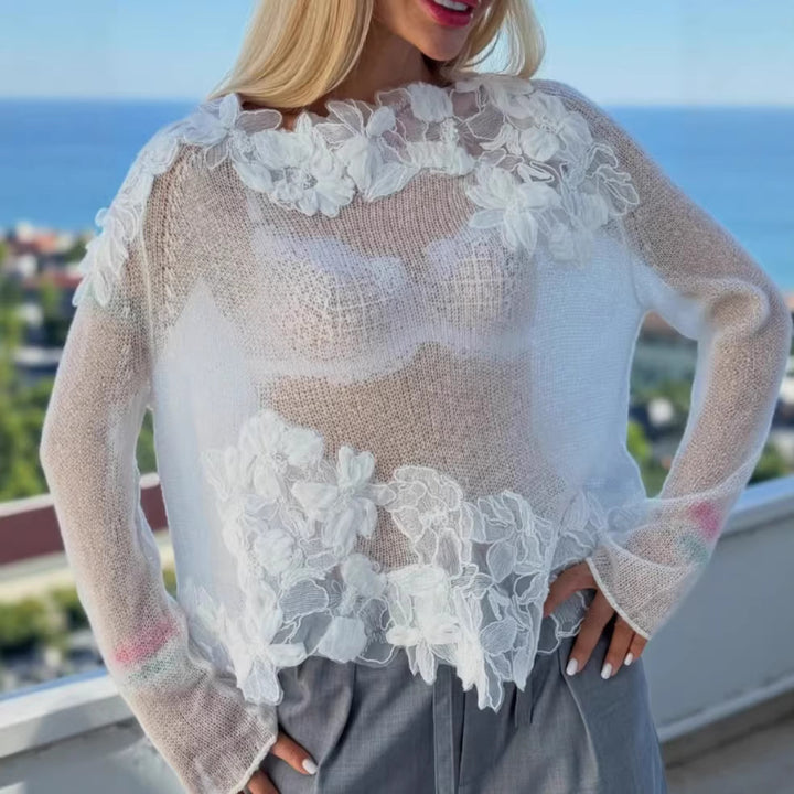 Pull en tricot pour femmes avec des accents floraux en dentelle et un design transparent Chic & Stil
