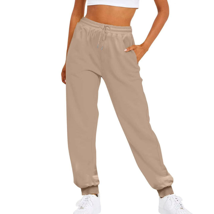 Women's comfortable jogging pants with elastic waistband and side pockets Chic & Stil