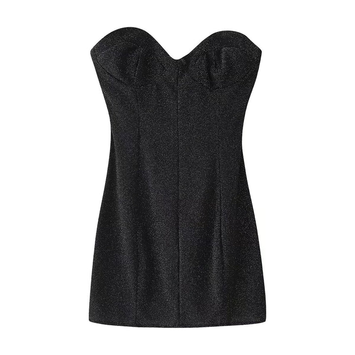 Evening dress for women with a slim fit and elegant heart neckline Lune London