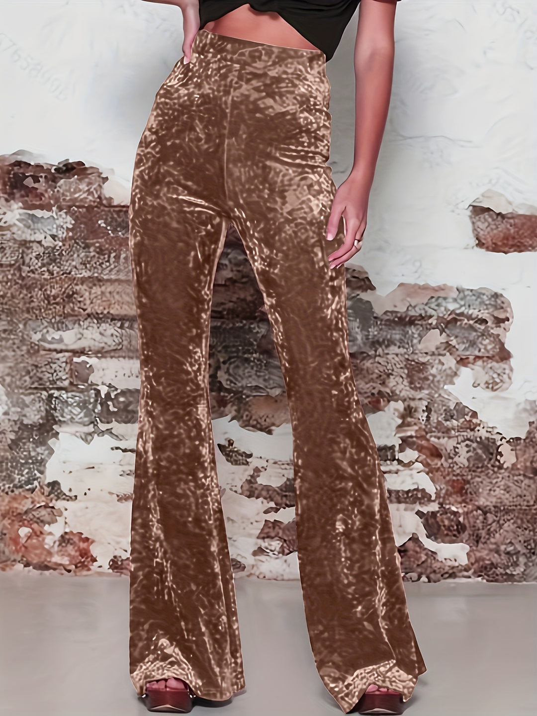 Women's flared trousers in luxurious velvet with high waist Lune London