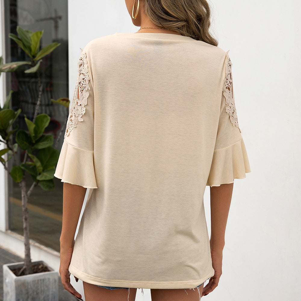 Women's blouse with lace sleeves and a flowy cut Lune London