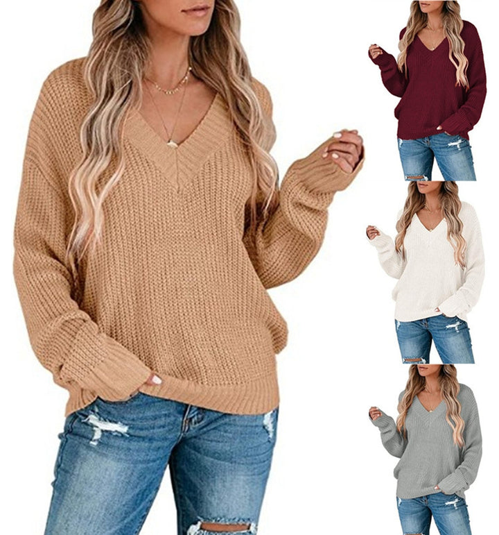 Knit sweater for women with V-neck and casual fit Lune London