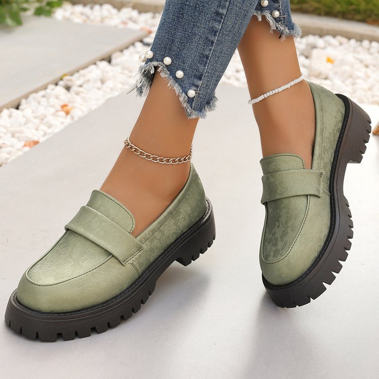 Loafers for women with a robust profile and elegant design Lune London