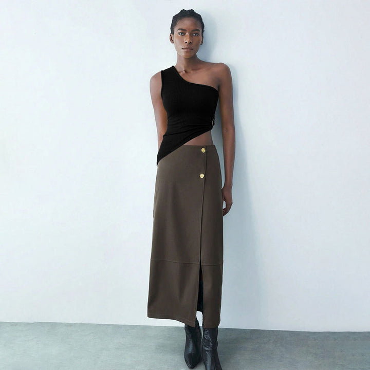 Asymmetrical top for women with elegant twisted detail Chic & Stil