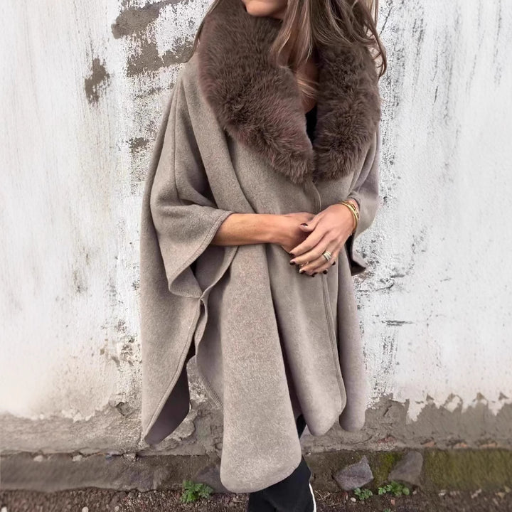 Ladies Elegant Wool Jacket with Luxurious Chic Faux Fur Collar