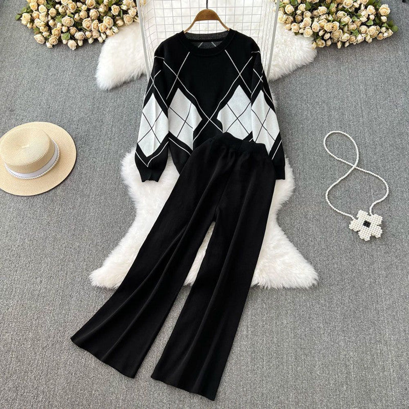 Elegant knit loungewear set for women with diamond pattern and wide leg Lune London