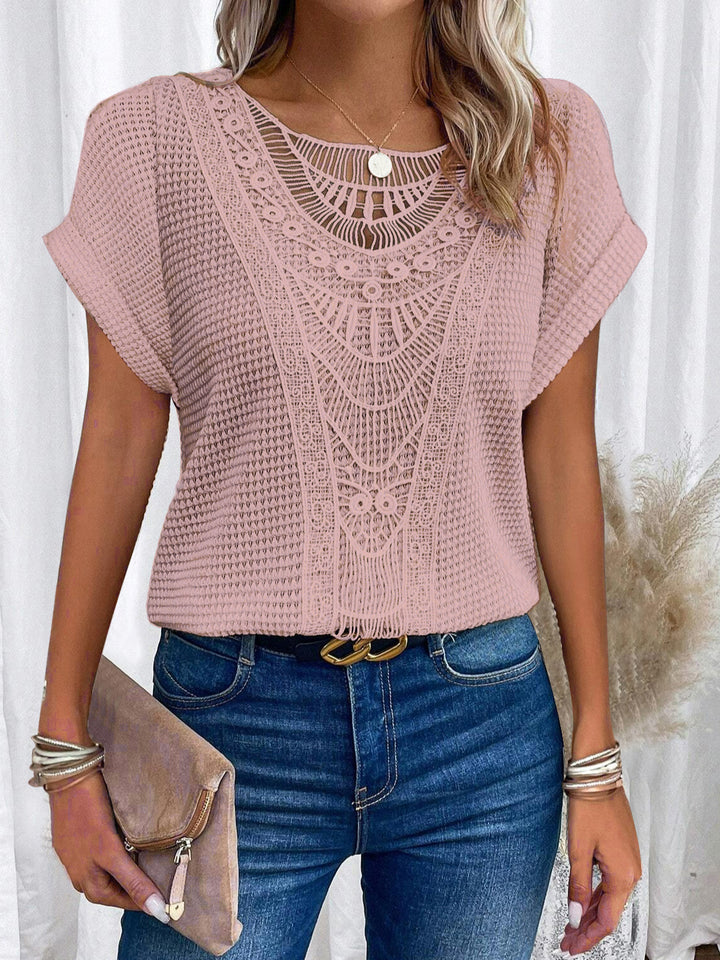 Top à encolure croisée pour dames avec un motif en crochet raffiné Lune London