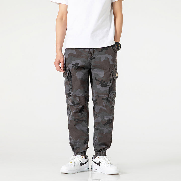 Men's cargo pants with functional pockets and a relaxed fit Lune London