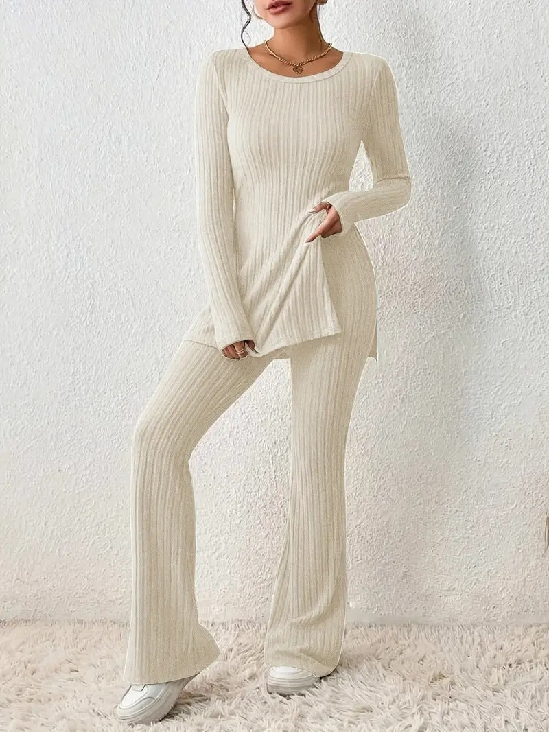 Lune London finely ribbed loungewear set for women with long sleeves and flared legs
