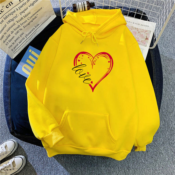 Women's hoodie with romantic heart design and high-quality fleece Chic & Stil