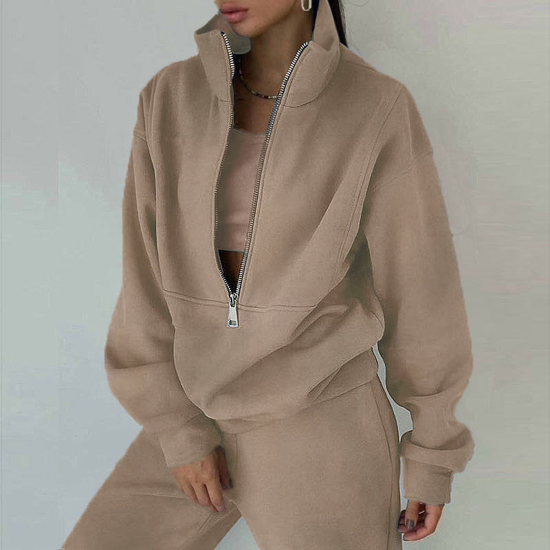 Women's zip hoodie with high collar and casual cut Chic & Stil