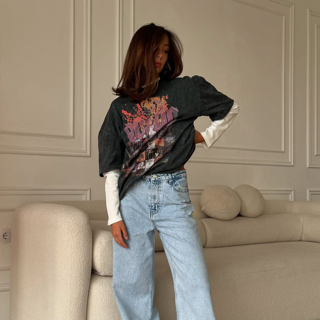 Comfortable oversized T-shirt for women with a relaxed fit and a unique finish Lune London