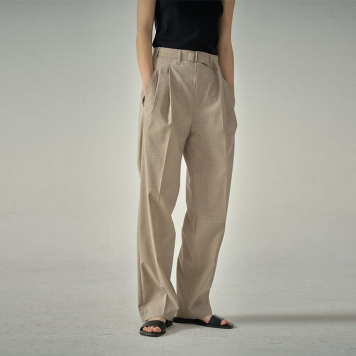 Pantalons en tissu élégants pour femmes avec taille haute et ceinture stylée Chic & Stil