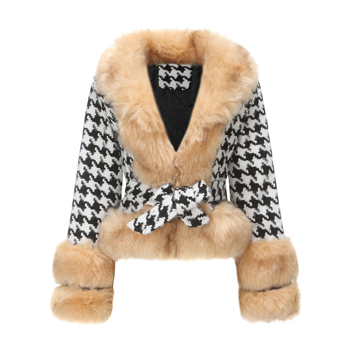 Women High-Quality Winter Coat with a Distinctive Houndstooth Pattern and a Faux Fur Collar Lune London