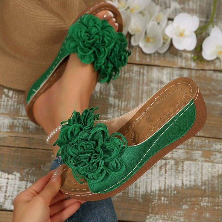 Lune London non-slip sandals decorated with flowers for women