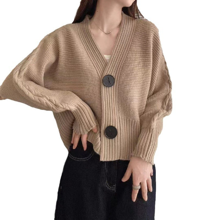 Cozy knit cardigan for women with a loose fit and large buttons Lune London