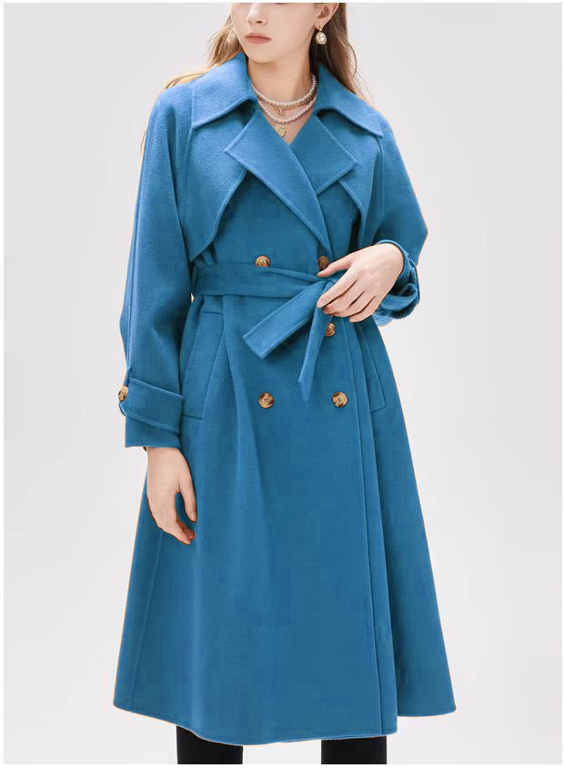Women's trench coat lined with large lapels and waist belt Lune London