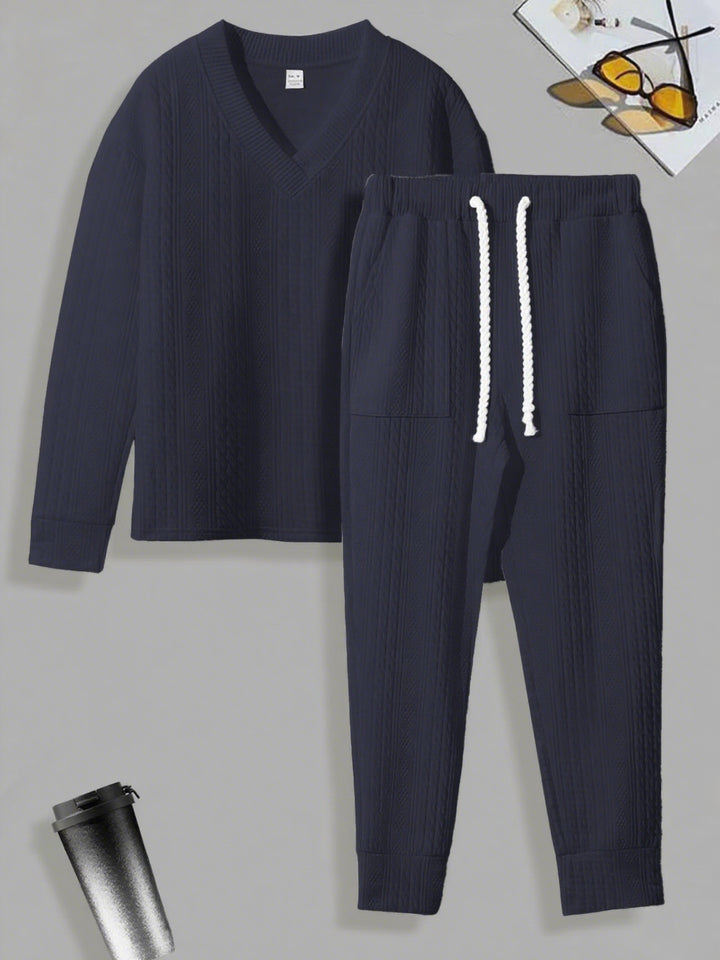 Women’s suit and comfortable knit with V-neck and elastic waist Lune London