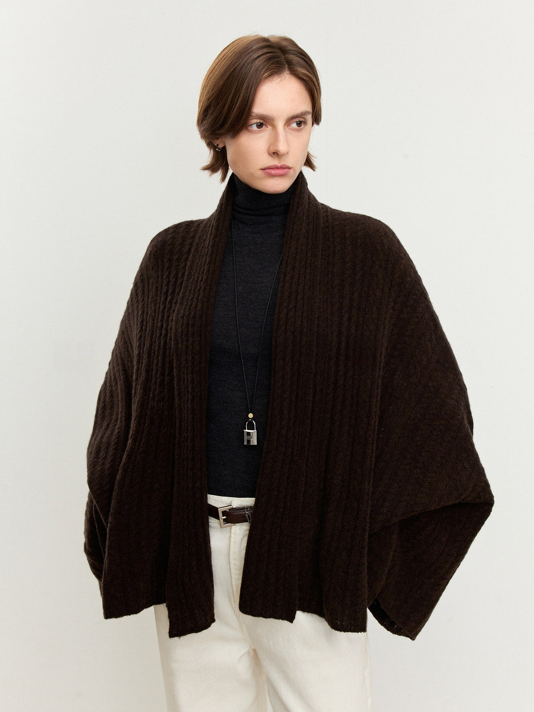 Poncho aéré en tricot pour femmes en laine fine Chic & Stil