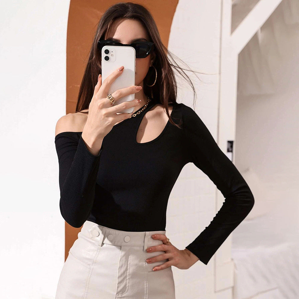 Asymmetrical long sleeve top for women with elegant cut Chic & Stil
