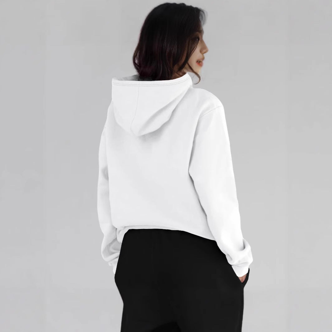Women's hoodie with creative lettering and comfortable fit Chic & Stil