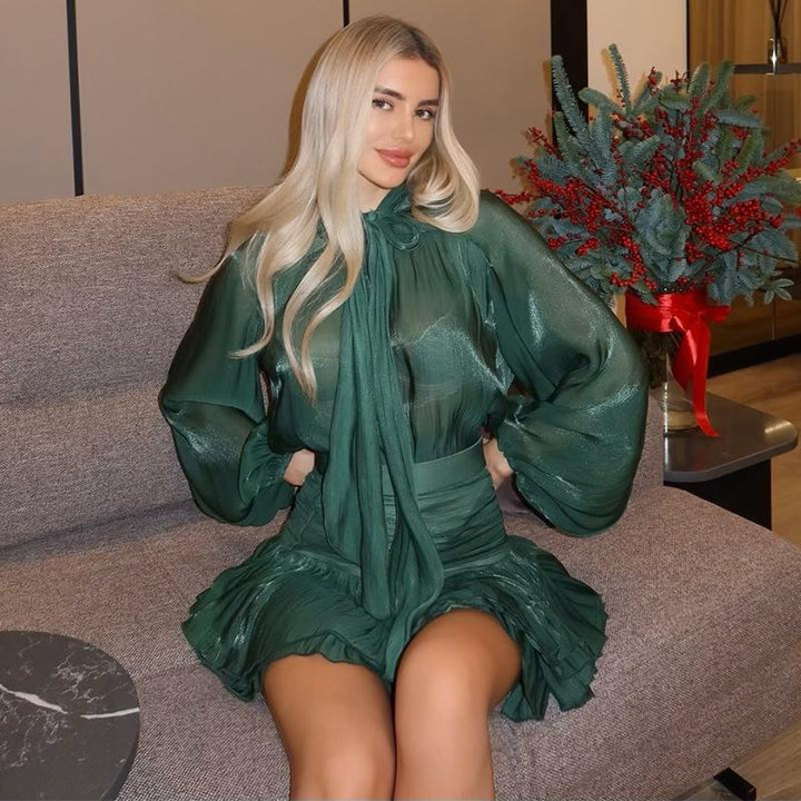 Robe mini élégante pour femmes avec col en nœud Chic & Stil
