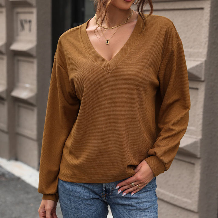 Casual women's sweatshirt with V-neck in textured fabric Lune London