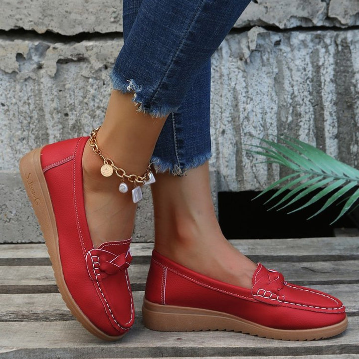 Women's Moccasins with Stylish Bow Applique and Non-Slip Sole Lune London