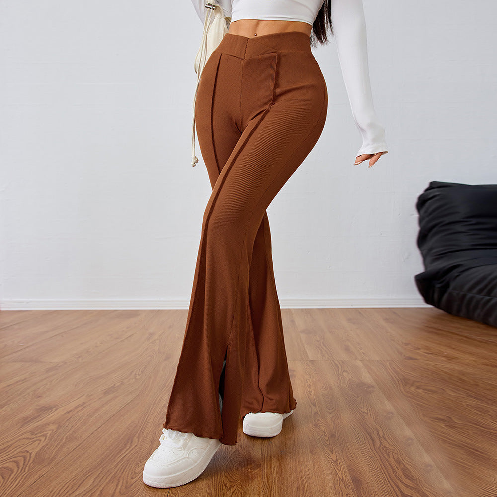 Pantalons évasés élégants pour femmes avec détails de fente latérale Chic & Stil