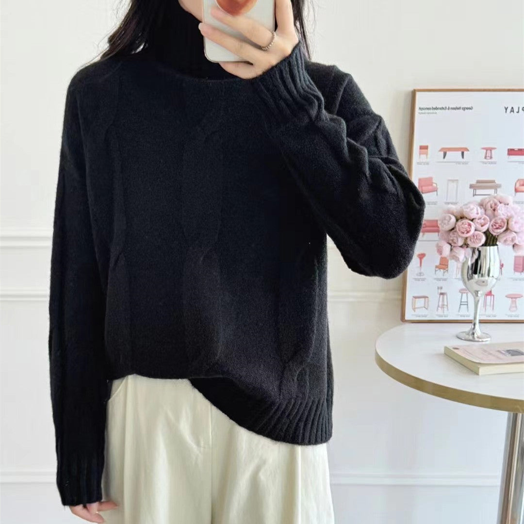 Pull en maille pour femmes avec col montant et motif en cable Chic & Stil