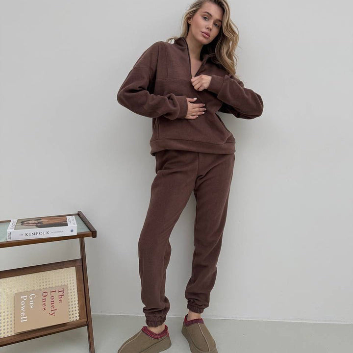 Ladies Comfortable Fleece Lounge Set with Elastic Waist and Zipper Lune London