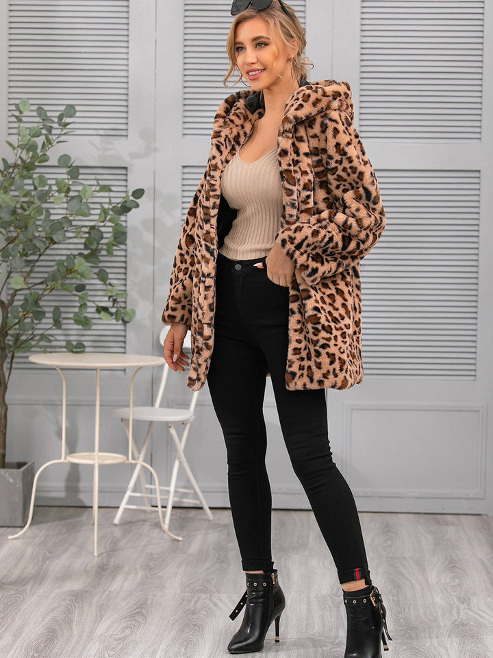 Women Cozy Oversized Jacket with Elegant Leopard Pattern Lune London