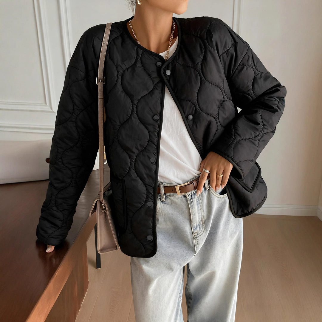 Veste matelassée pour femmes au design moderne et aux poches pratiques Chic & Stil