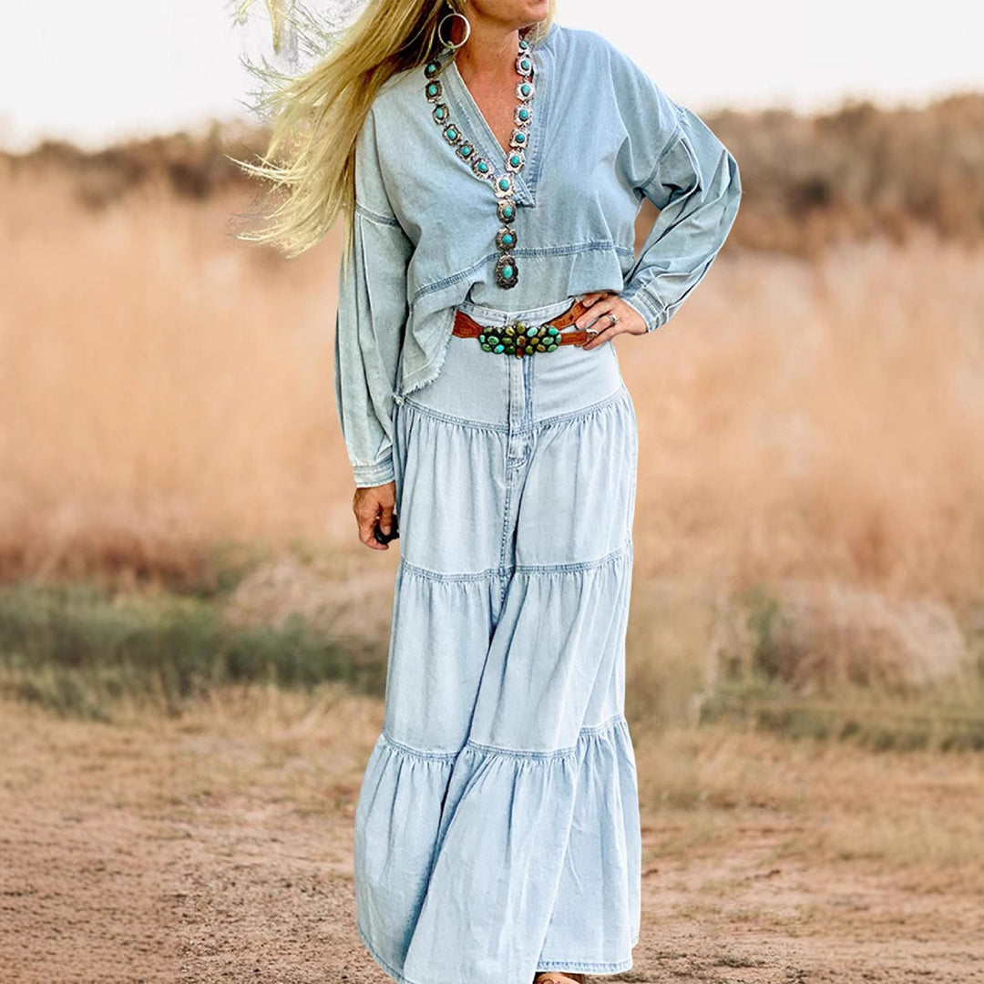Maxi dress for women in a casual style with voluminous ruffles Chic & Stil