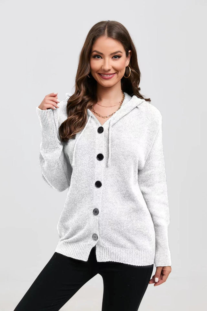 Cardigan pour femmes en tricot confortable avec capuche et détails de bouton pratiques Chic & Stil
