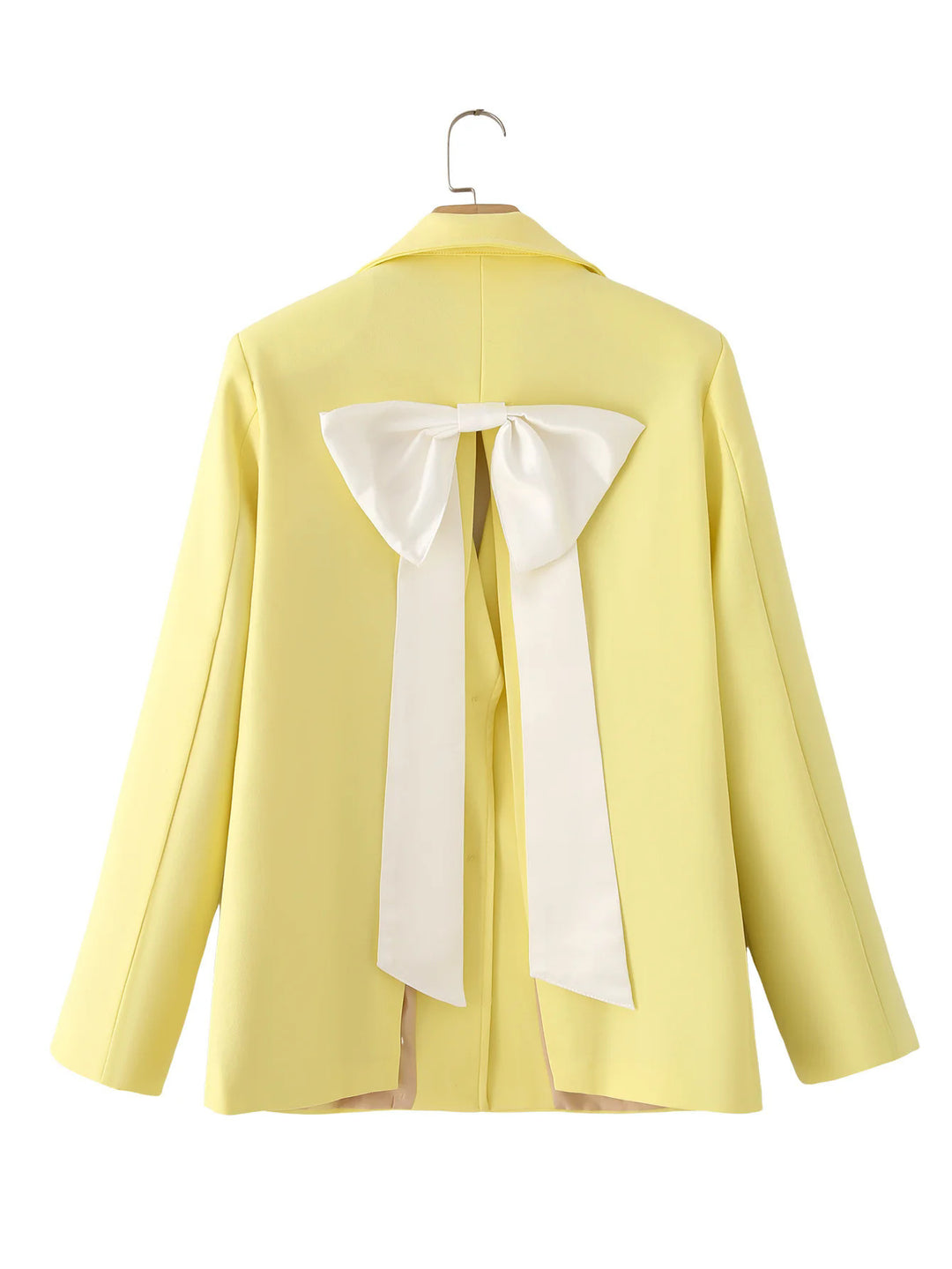Blazer jacket for women with an elegant cut and practical pockets Lune London