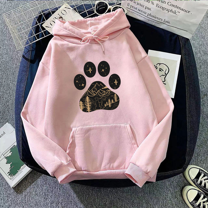 Women's hoodie with creative paw print design and mountain landscape Chic & Stil