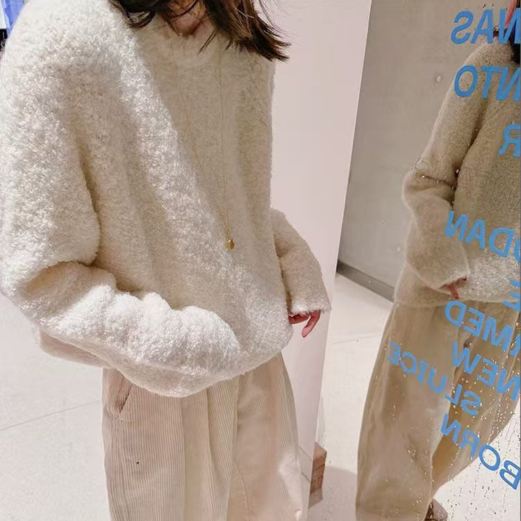 Women Oversized cozy sweater in soft material Lune London