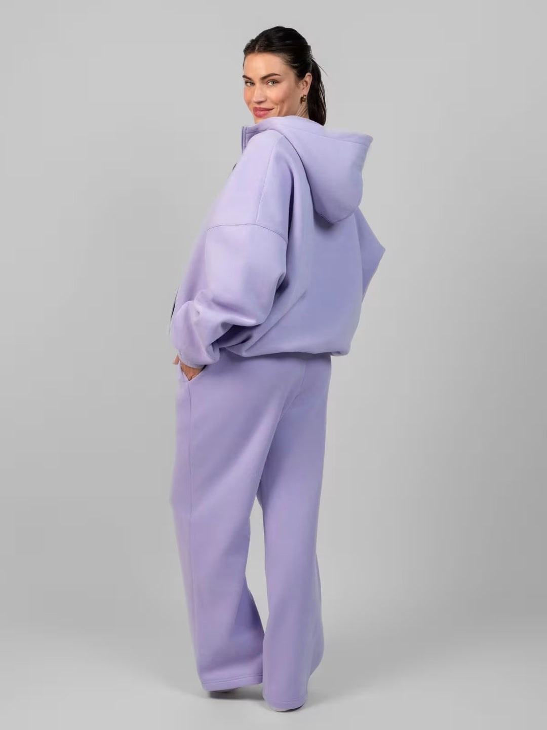 Oversized hoodie for women with a comfortable fit and deep pockets Lune London