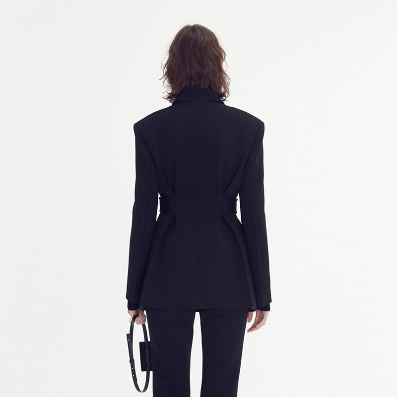 Blazer élégant et ajusté pour femmes avec double rangée de boutons Chic & Stil