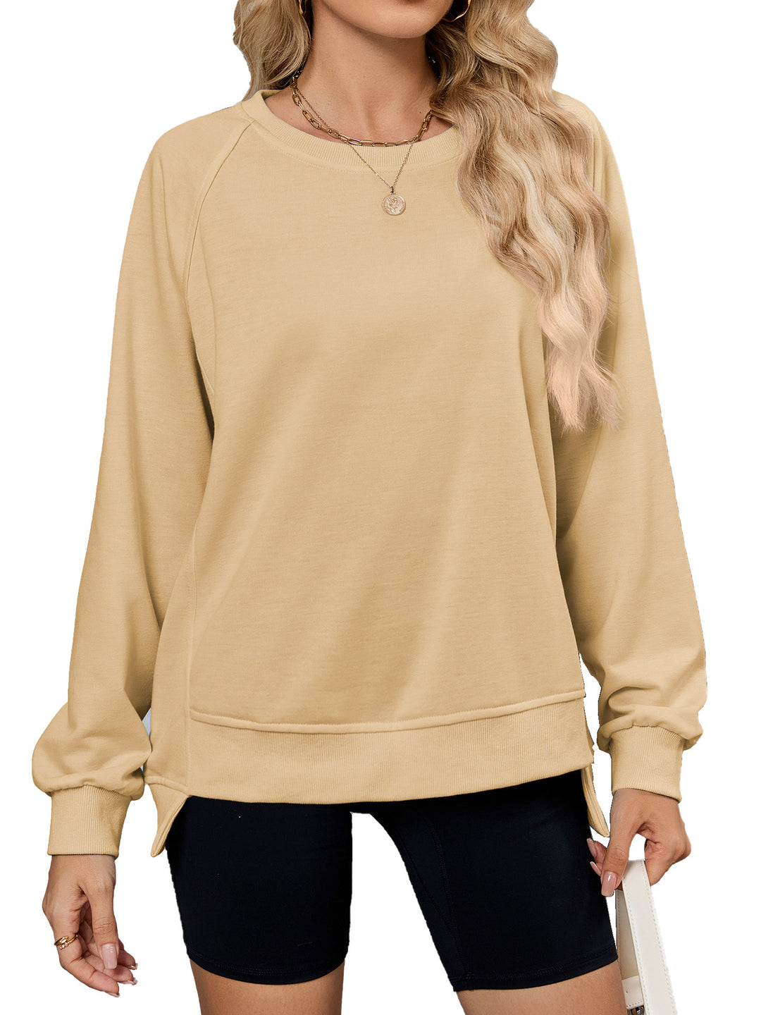 Casual sweatshirt for women with side slits and casual cut Lune London