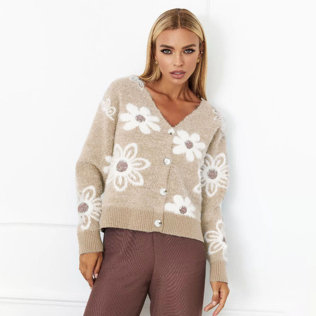 Women's cozy cardigan with floral appliqués and buttons Lune London