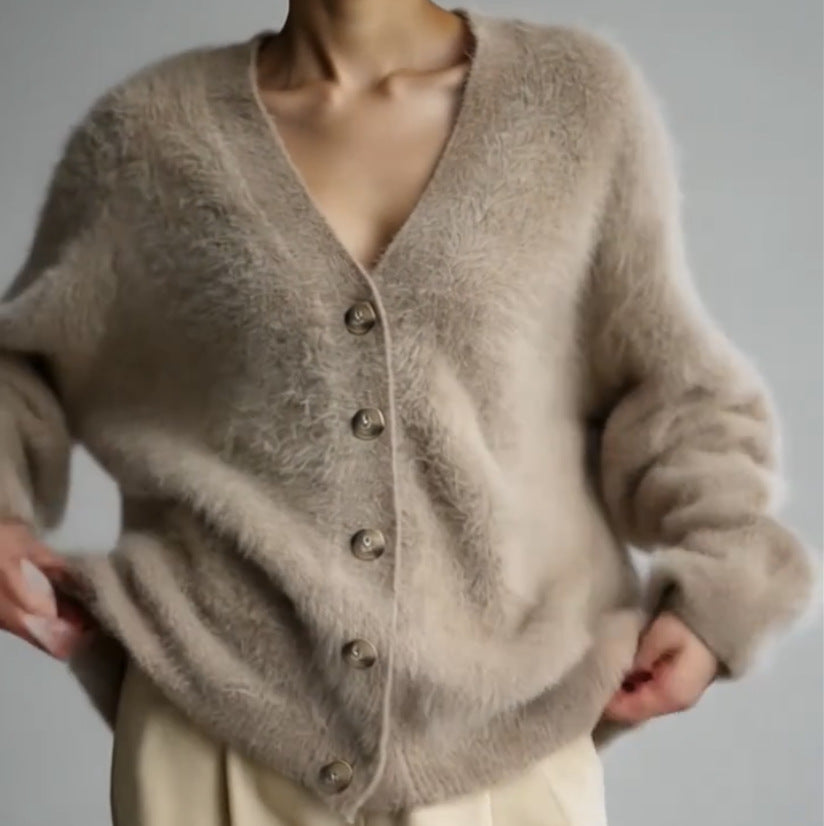 Lune London plush cardigan for women with elegant buttons and loose fit