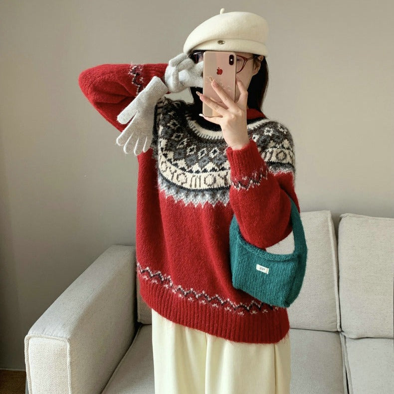 Chunky knit sweater for women with contemporary Norwegian patterns Lune London