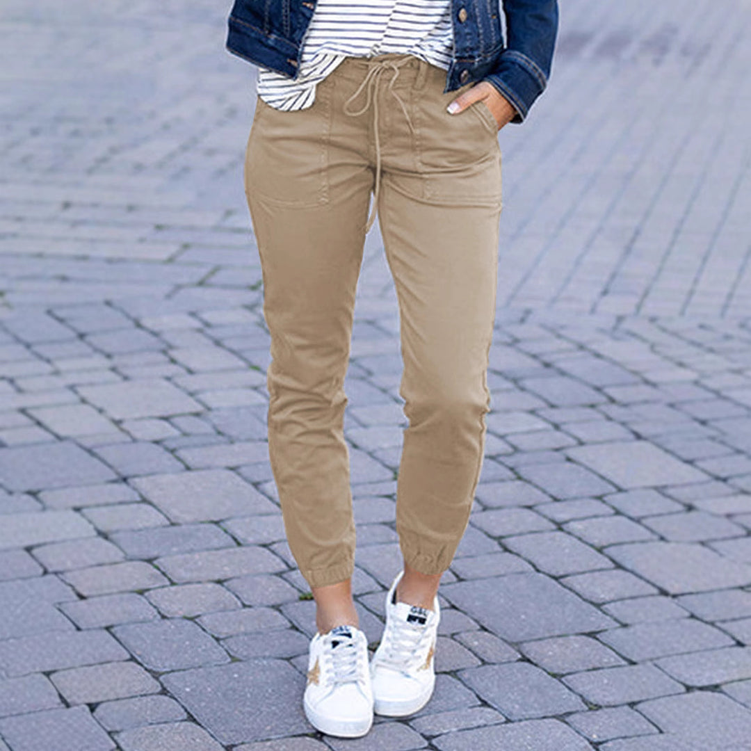 Comfortable cargo pants for women with elastic waist and practical pockets Lune London