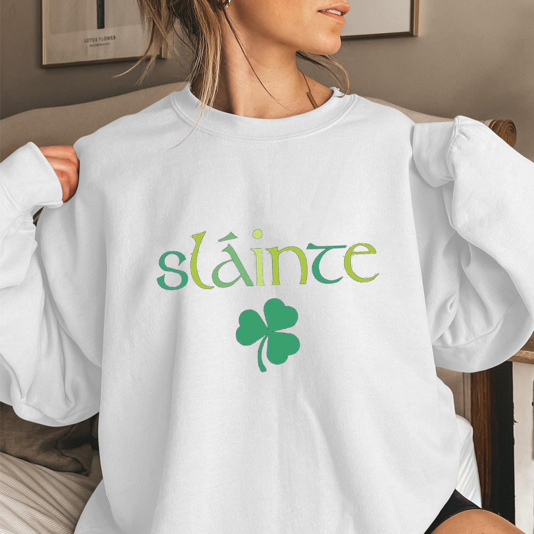Sweat-shirt pour femmes avec des manches volumineuses et un design motivant Chic & Stil