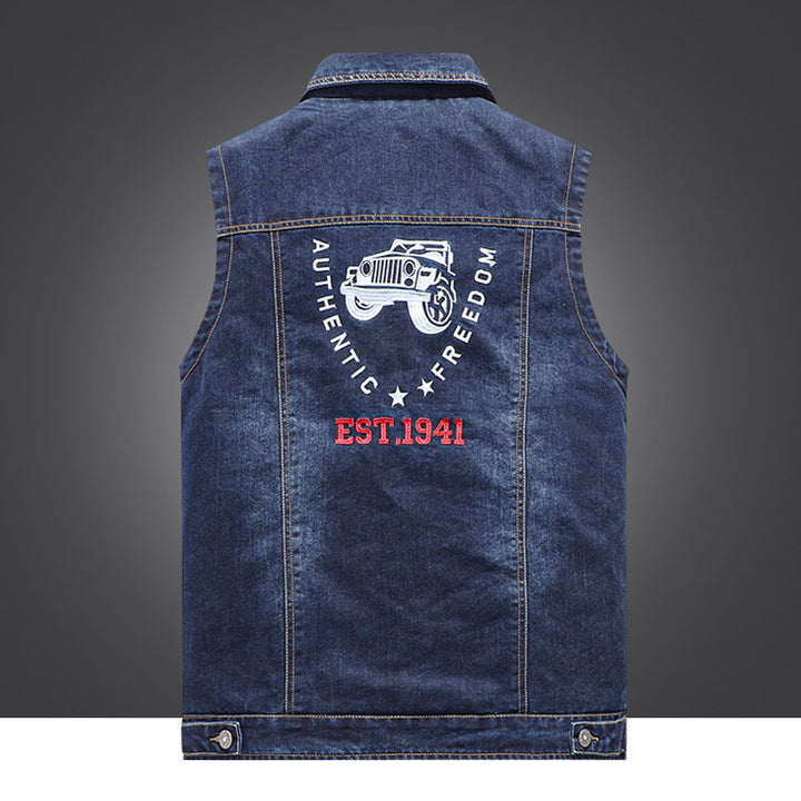 Men's denim jacket with practical pockets and robust design Lune London