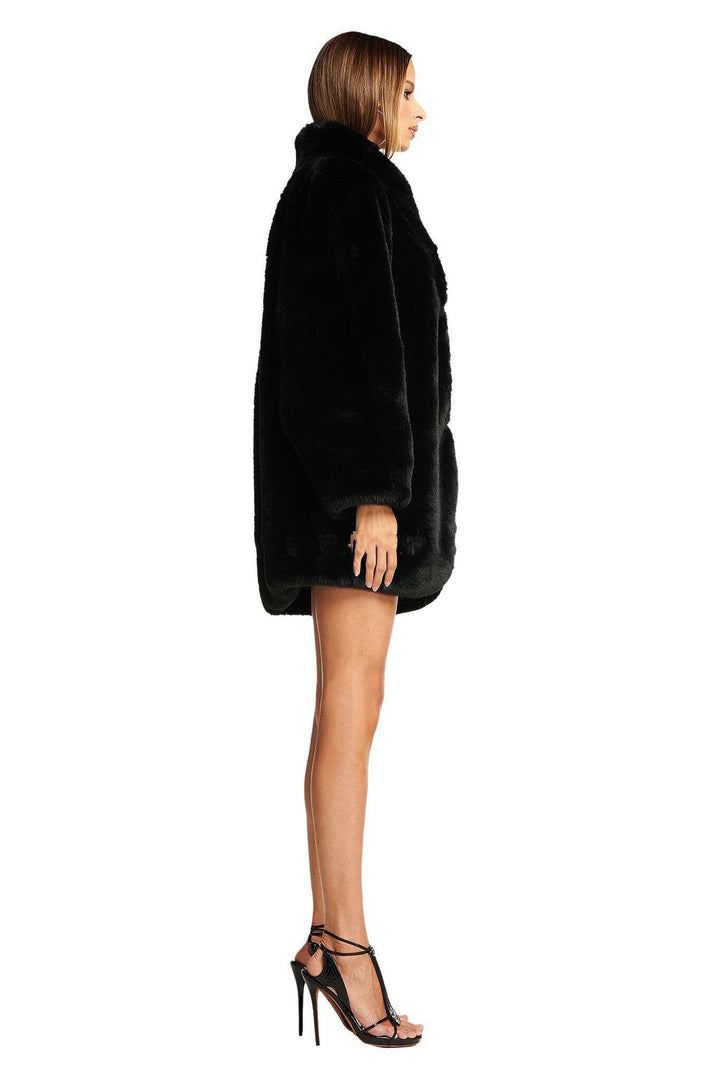 Ladies Chic and Stylish Luxury Faux Fur Cabin