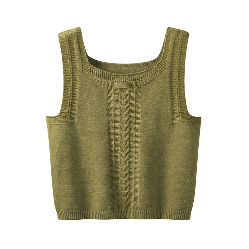 Ladies Chunky Knit Cardigan with Chic Braid Pattern and Style