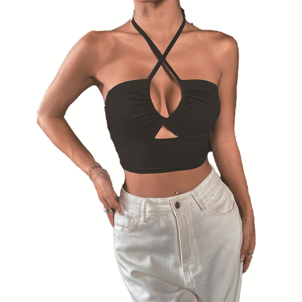 Short top for women with a sophisticated halter design and a deep neckline Chic & Stil